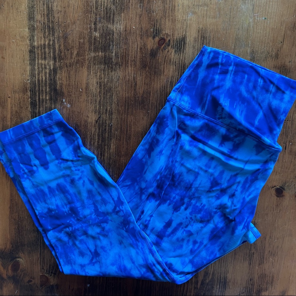 Lululemon Aligns Size 14